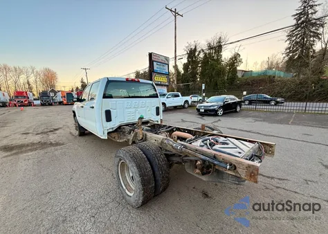 2015 GMC Sierra K3500 z USA, uszkodzony, nr VIN 1GD421C80FF152235